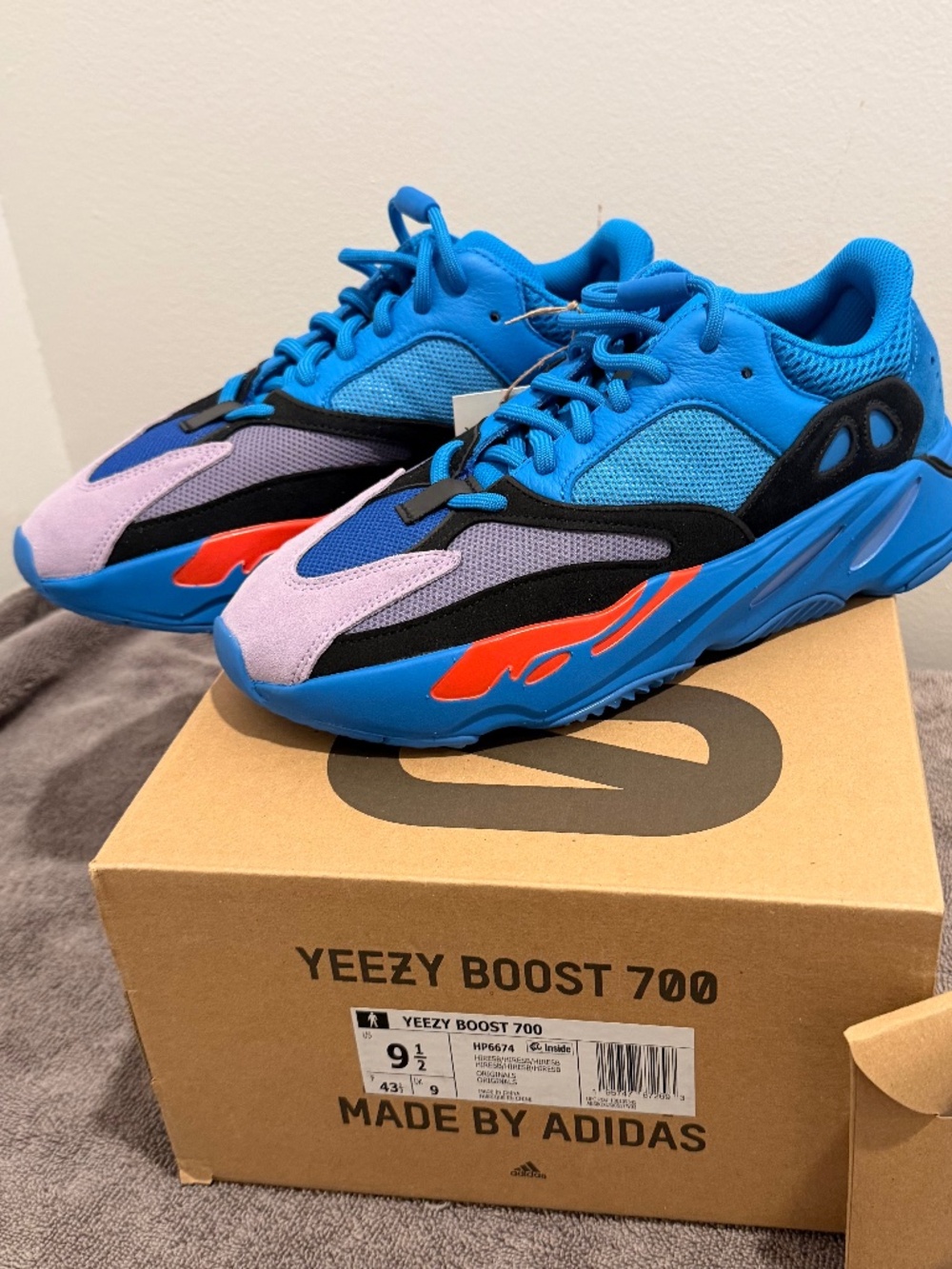 Adidas Yeezy Boost 700 | High Res Bright Blue Black Size 9.5